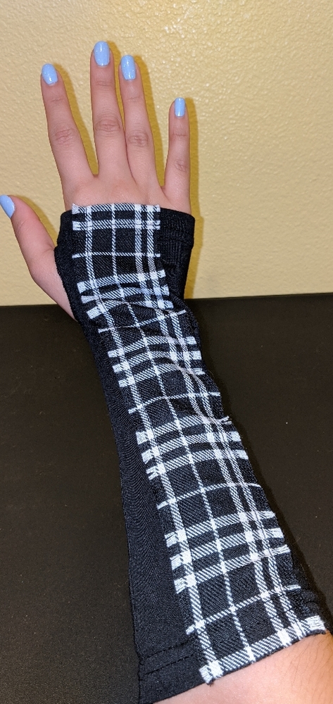 COPY - Fingerless arm gloves